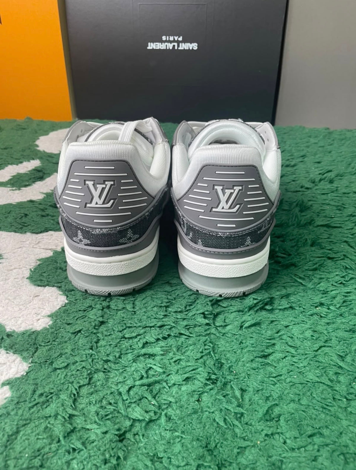 LV Skates White and Gray